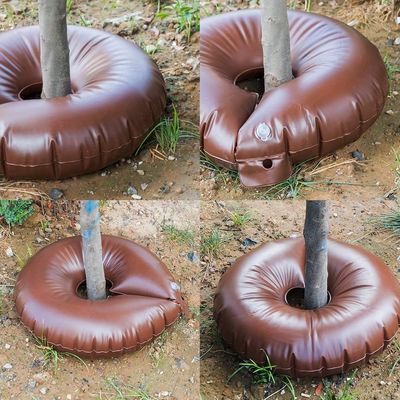 Un sac d'eau en PVC solide pour arroser les arbres