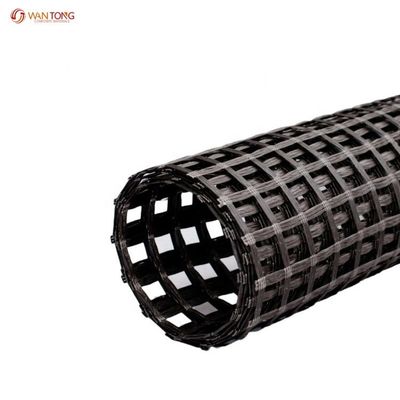 Géogrides en fibre de verre pour la résistance de l'armature du lit de route Géogrides revêtues d'asphalte blanc