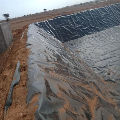 Geomembrane de design industriel Ligne de barrage lisse pour géomembrane en HDPE de 1,5 mm inférieure
