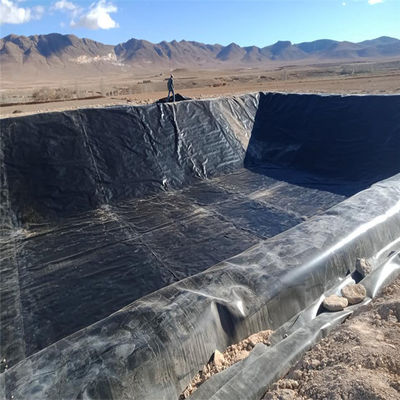 Geomembrane de design industriel Ligne de barrage lisse pour géomembrane en HDPE de 1,5 mm inférieure