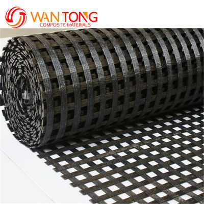 Polyester géogrid haute traction 120 kn PVC revêtu de 5 m de largeur pour la construction de routes