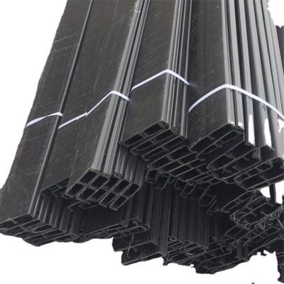 Méthode d'extrusion E Blocage assurant une forte fixation pour la géomembrane d'incorporation en béton
