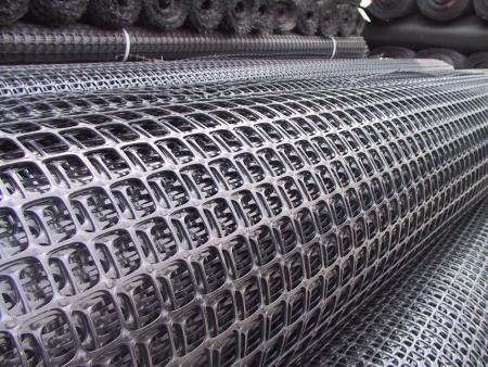 Renforcement de pente avec une géoritière bi-axiale bidirectionnelle en polypropylène PP plastique de 40 kn/m
