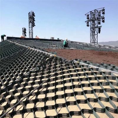 Géocelle en PEHD de 100 à 450 mm pour maintenir la pente des murs et stabiliser la surface lisse du sol
