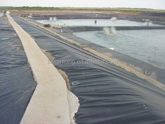 Géomembranes pour les aquariums de poissons 2 mm noir en plastique HDPE imperméable à l'eau Installation sur place