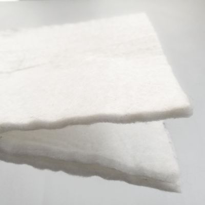 Conception contemporaine Polyester noir d'aiguille de fibre de base perforé géotextile non tissé 400gm