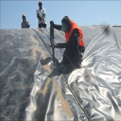 Largeur de 2 à 8 m Géomembrane en PEHD agricole étagère d'élevage de poissons