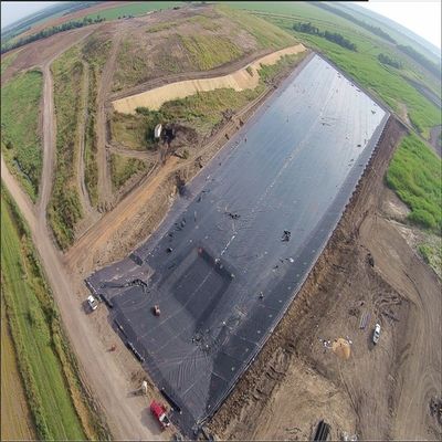 Largeur de 2 à 8 m Géomembrane en PEHD agricole étagère d'élevage de poissons