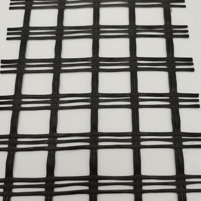 Largeur de 1m-6m Tricot uniaxial en polyester géogrids revêtus de PVC à haute résistance