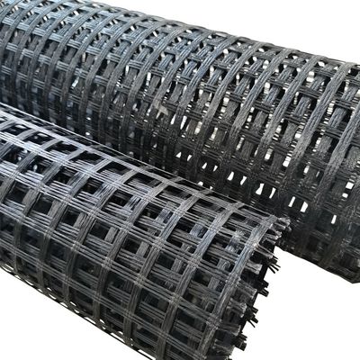 Largeur de 1m-6m Tricot uniaxial en polyester géogrids revêtus de PVC à haute résistance