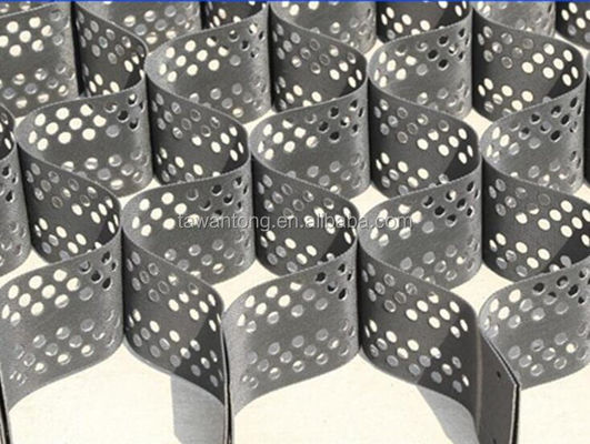 Conception traditionnelle Renforcement du sol Géogrid Matériau HDPE Géocelle Gravier pour la passerelle