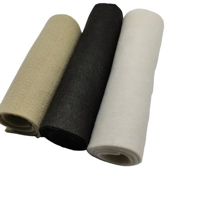 L'aiguille en fibre courte noire pour animaux de compagnie perforée géotextile non tissé pour renforcement de filtration