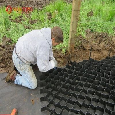 330 mm-1000 mm Distance de soudage Réseau de gravier en géocellulés HDPE pour la protection des routes et des pentes