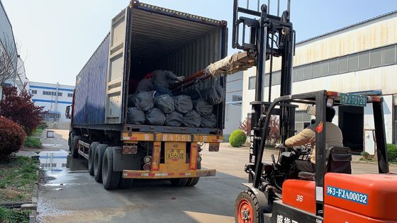 Longueur normale 30m Tapis de bentonite noir imperméable à l'eau GCL pour les marchés nationaux