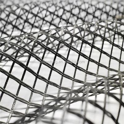 25mm*25mm Conception traditionnelle Génie civil PET Mesh Géogrides de murs de maintien Géogrides de grille de sol