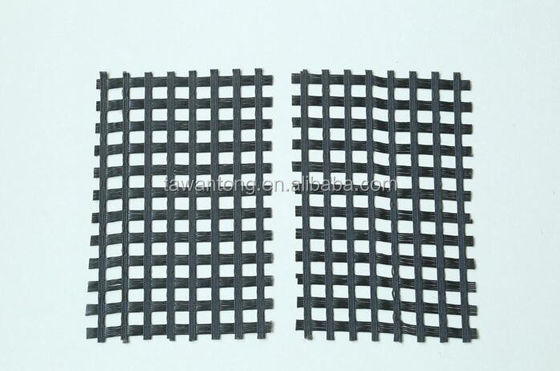 25mm*25mm Conception traditionnelle Génie civil PET Mesh Géogrides de murs de maintien Géogrides de grille de sol