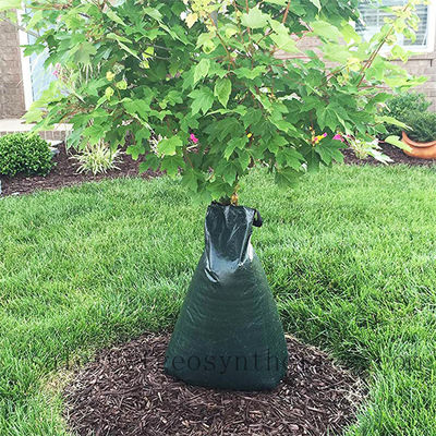 20 gallons de capacité de l'armée sacs d'arbre vert d'arrosage avec système d'eau de racine à libération lente