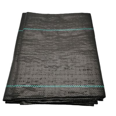 Mat de couverture du sol agricole 100GSM PP Mat tissé contre les mauvaises herbes pour la lutte contre les mauvaises herbes