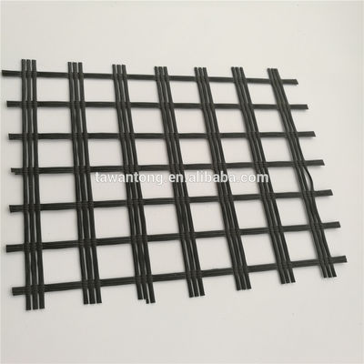 12.7*12.7mm 25,4*25,4mm Taille de la maille Grille géo en fibre de verre revêtue de bitume pour route d'asphalte