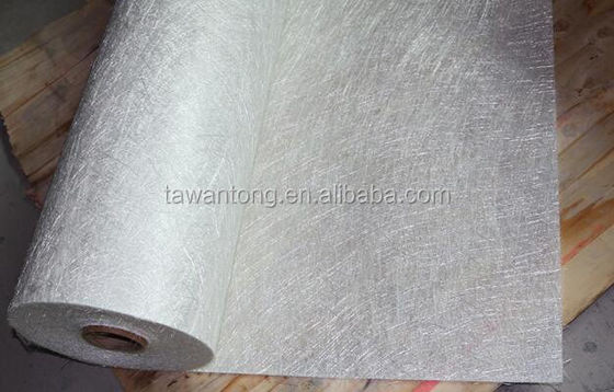 E-glass Jushi Mat de fibre de verre coupé 300gm 450gm avec douceur moyenne Blanc