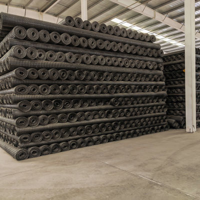 Matériau de construction routière Polypropylène Géogrid biaxial avec résistance à la traction de 15 à 60KN
