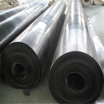 Géomembrane imperméable en HDPE à surface lisse de 1 mm, 2 mm et 3 mm pour lagune de barrage d'étang