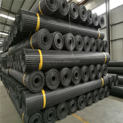 1-6m de largeur Géogrides de plastique biaxial Géocomposites La solution ultime pour la construction de routes