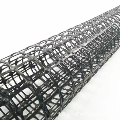 30 kn PP plastique géogrid bi-axiale pour la construction de routes longueur 50-100m matière première PP plastique