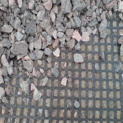 Géogrides en fibre de verre de conception chinoise pour le renforcement de la couche d'asphalte dans la construction de routes