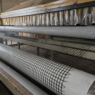 Meilleure grille géo-biaxiale en polyester avec norme ISO et largeur de 1m-6m au mieux