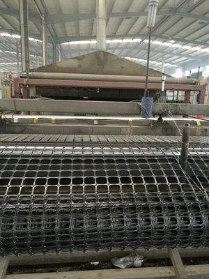 Renforcement des routes Géogrides en plastique bi-axiale 40-40 kn pour maillage routier dans la construction