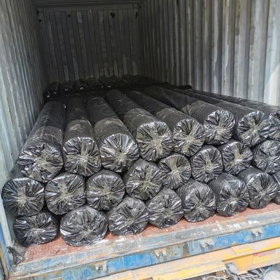 Géogrides en fibre de verre pour la résistance de l'armature du lit de route Géogrides revêtues d'asphalte blanc