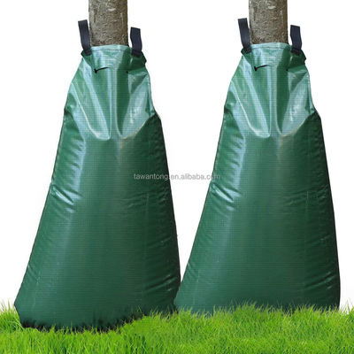 Des sacs d'arrosage en PVC vert de 20 gallons Le choix écologique pour les arbres nouvellement plantés