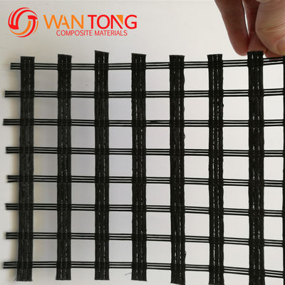 Geogrid de filetage en fibre de verre de 80 kn pour la solidification du sol de route dans le polyester biaxial