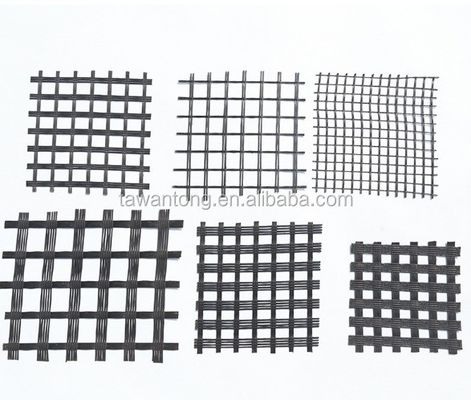 Geogrid de filetage en fibre de verre de 80 kn pour la solidification du sol de route dans le polyester biaxial