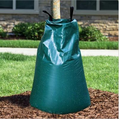 Sac d'irrigation à goutte à goutte de PVC de 75 litres pour 650 g d'arbres