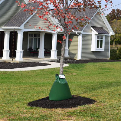 Sac d'arrosage pour arbres de 75L avec contrôle et arrosage automatiques par goutte à goutte